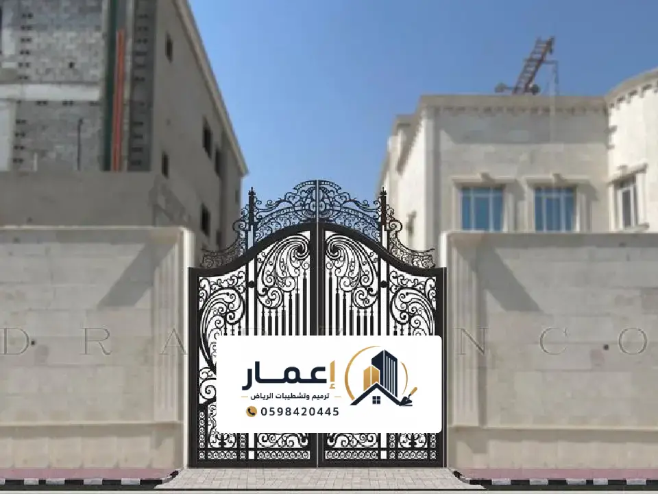 باب مدخل فيلا حديد مزدوج بتفاصيل زخرفية فاخرة