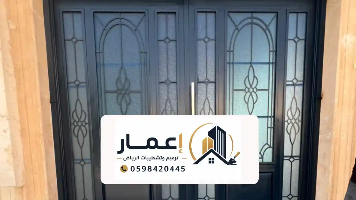 باب حديد طويل بارتفاع كبير لكدخل فيلا حديثة